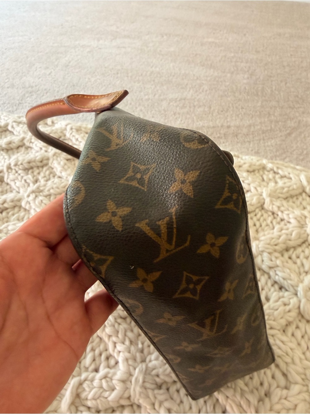 Louis Vuitton Monogram Canvas Crossbody in Brown and Tan - Picture 4 of 15